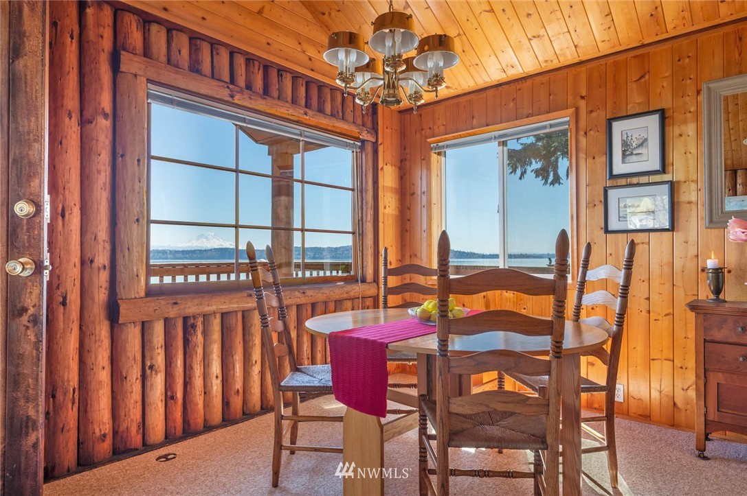 9025 Southwest Summerhurst Road Vashon, WA 98070 - Photo 7 of 38 Gallery Image 7
