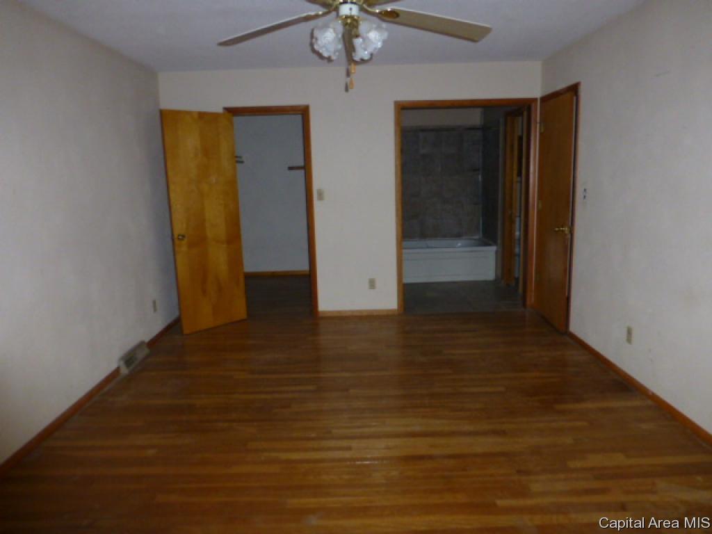 10 Rigg Drive Lincoln, IL 62656 - Photo 11 of 20 Gallery Image 11