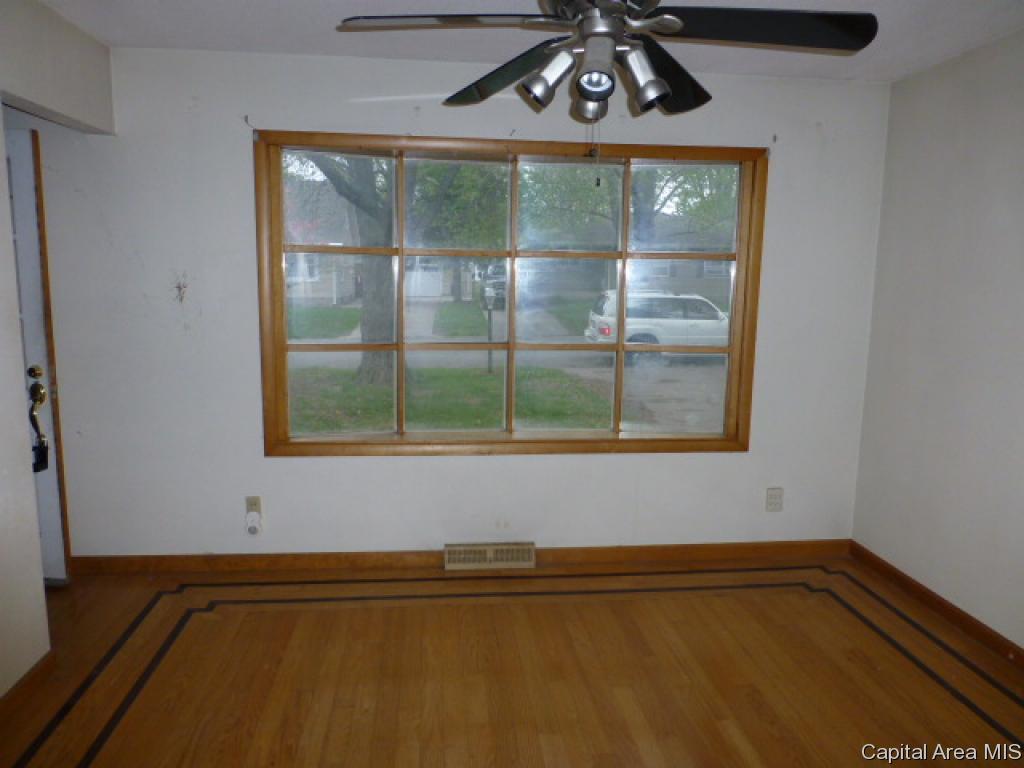 10 Rigg Drive Lincoln, IL 62656 - Photo 7 of 20 Gallery Image 7