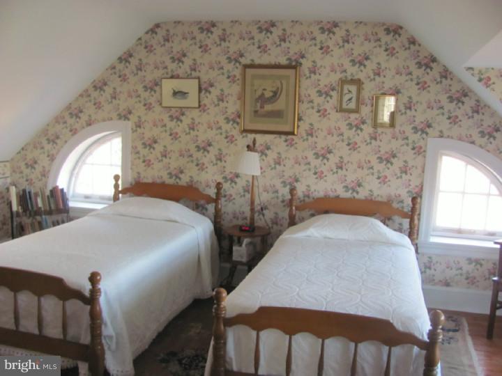 210 Roberts Road Ardmore, PA 19003 - Photo 11 of 17 Gallery Image 11