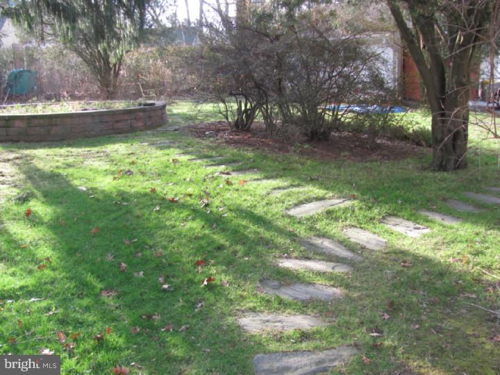 210 Roberts Road Ardmore, PA 19003 - Photo 16 of 17 Gallery Image 16