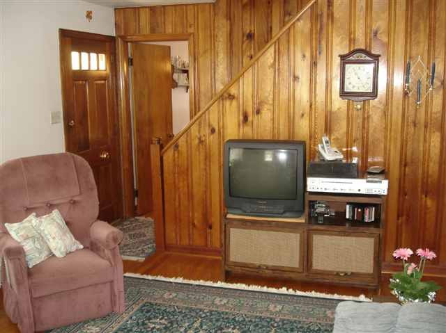 4 Ruth Terrace Albany, NY 12203 - Photo 3 of 9 Photo 3