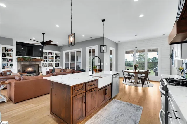 $799,900 | 2015 Walhalla Highway, Pickens, SC 29671