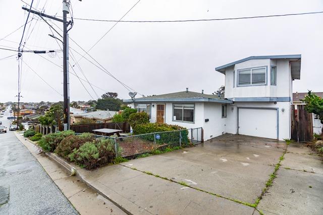 1500 Soto Street Seaside, CA 93955 - Photo 2 of 30 a front view of a house with a yard