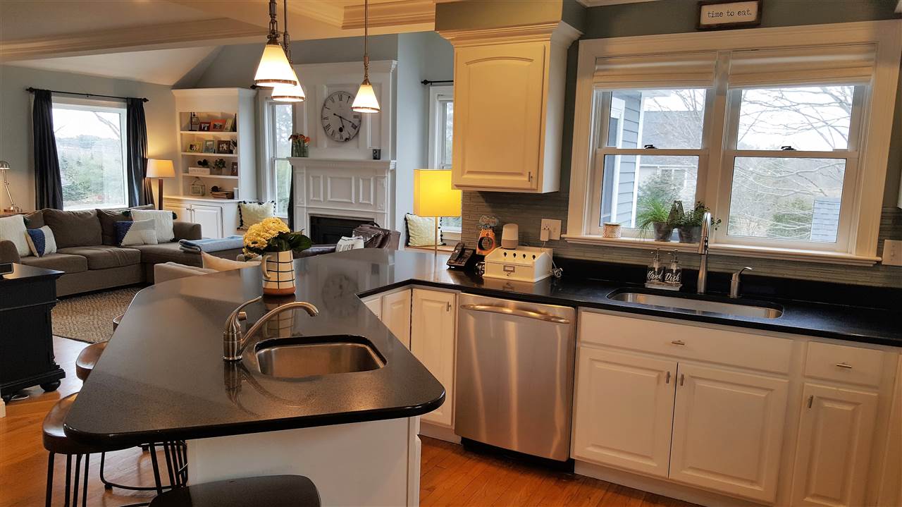 152 South Road North Hampton, NH 03862 - Photo 11 of 31