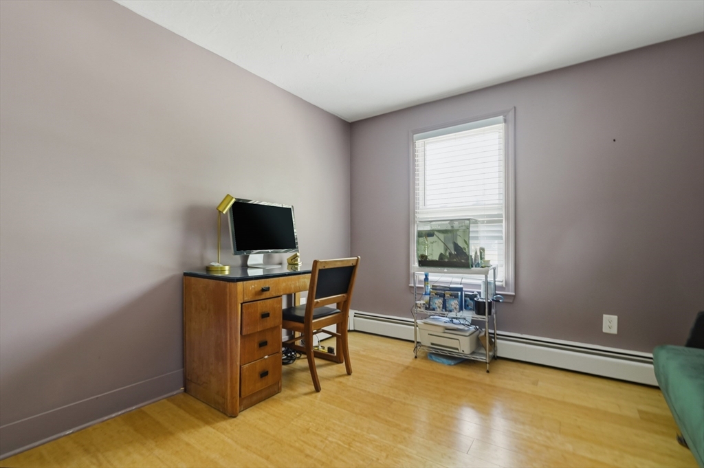 56 King Street Uxbridge, MA 01569 - Photo 17 of 35