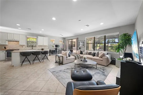 $9,000 | 7052 Live Oak Drive, Naples, FL 34114