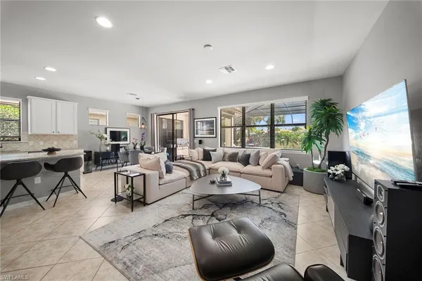 $9,000 | 7052 Live Oak Drive, Naples, FL 34114