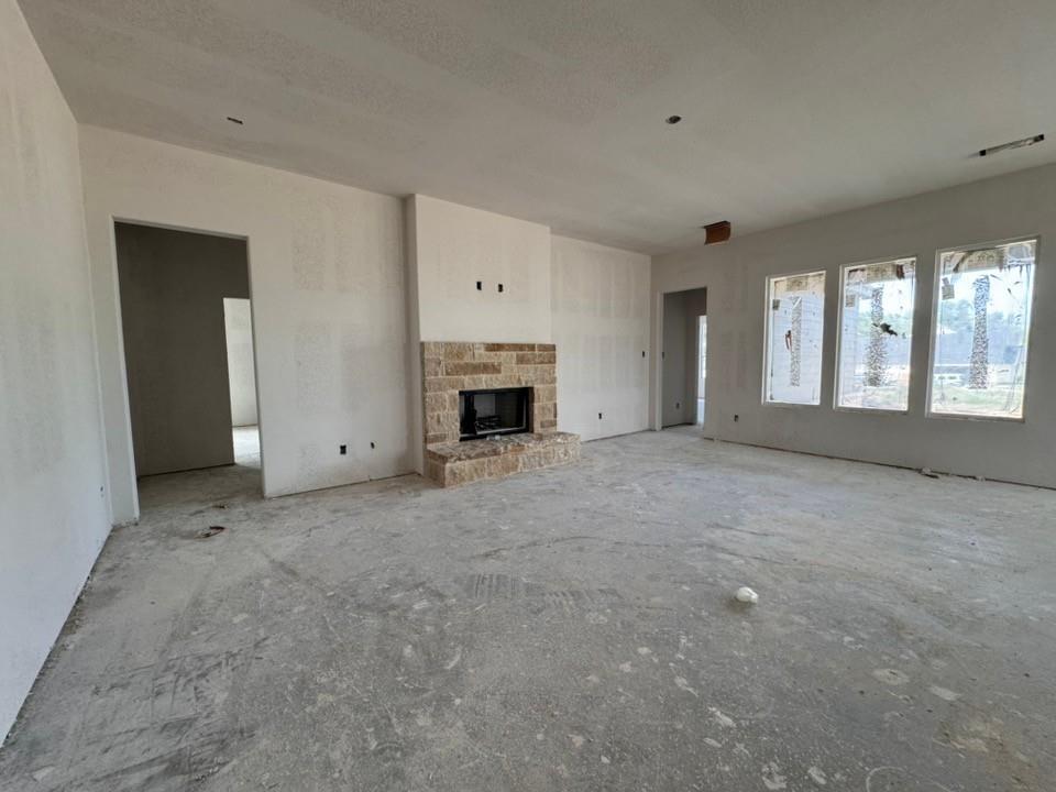 164 Oak Grv Way Springtown, TX 76082 - Photo 5 of 9 Gallery Image 5