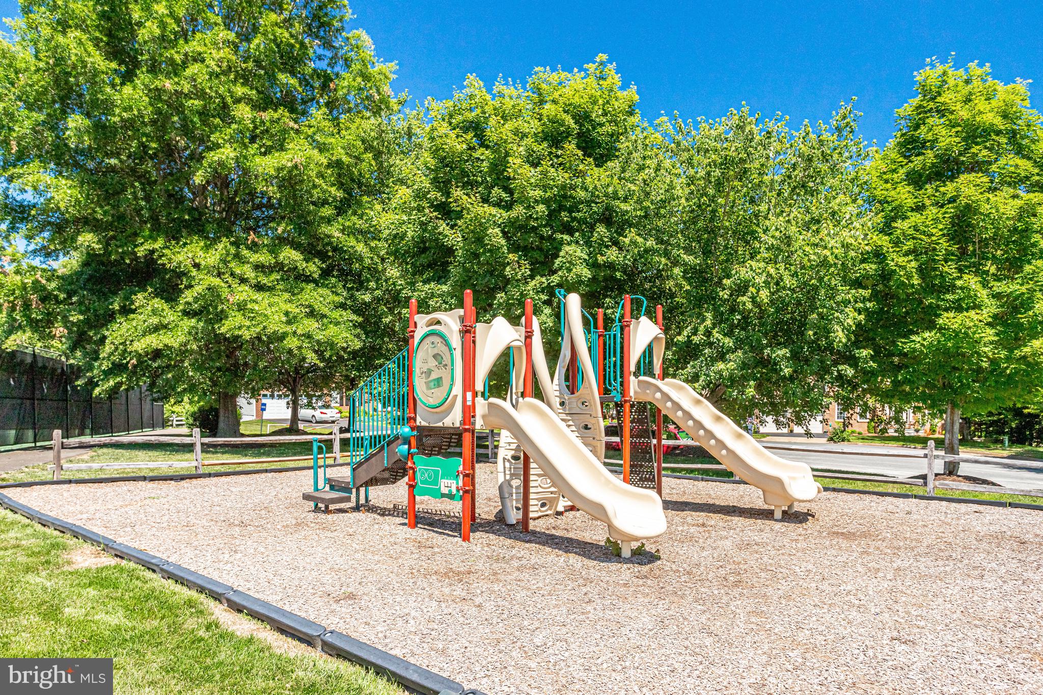 46383 Pryor Square, Unit 76 Sterling, VA 20165 - Photo 26 of 32 Nearby Tot Lots