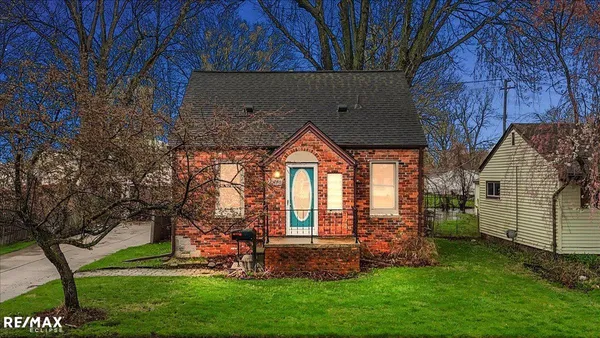 $225,000 | 21740 Francis Street, St. Clair Shores, MI 48082
