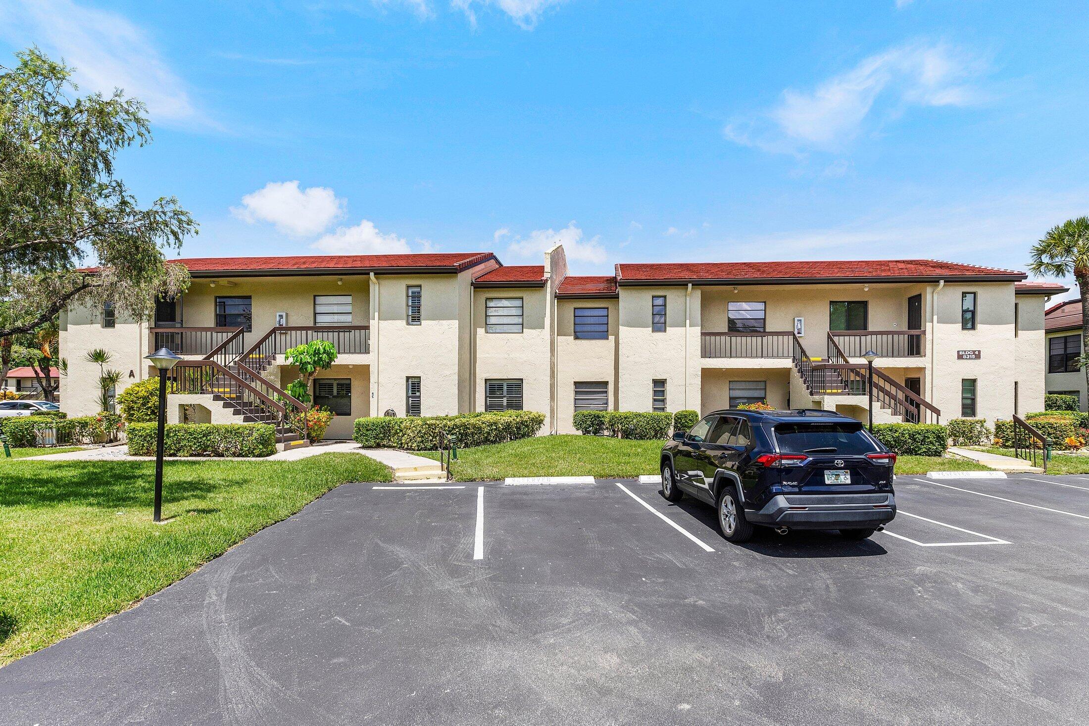 8315 Casa Del Lago, Unit 4D Boca Raton, FL 33433 - Photo 10 of 24 001-8315CasaDelLago-4D-BocaRaton-FL-3343