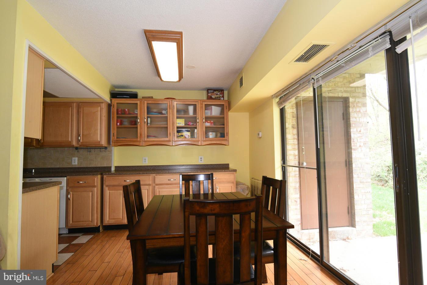 2239 Castle Rock Square, Unit 2B Reston, VA 20191 - Photo 3 of 25 Dining Room