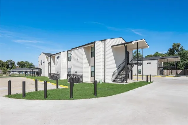 $1,175 | 2020 Cypress Acres Drive, Unit 4101, New Orleans, LA 70114