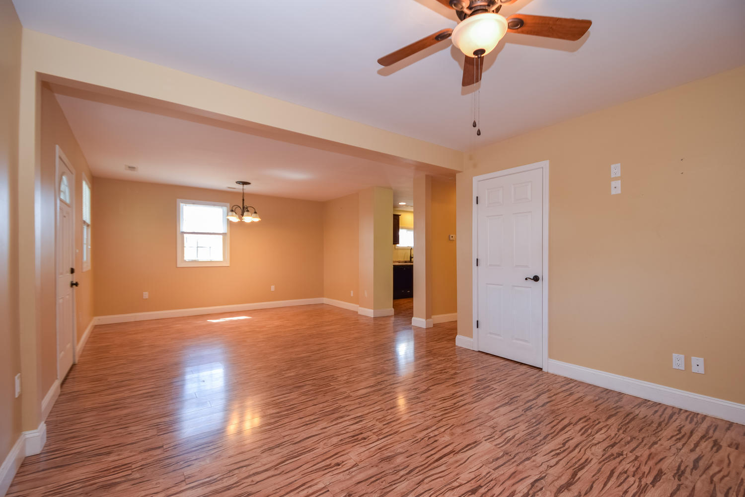 343 Ridge Road Troutville, VA 24175 - Photo 5 of 29 343 Ridge Rd Troutville VA-large-007-9-i
