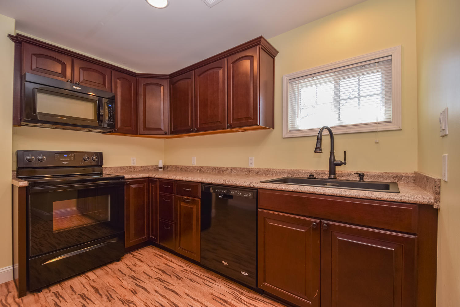 343 Ridge Road Troutville, VA 24175 - Photo 6 of 29 343 Ridge Rd Troutville VA-large-008-12-