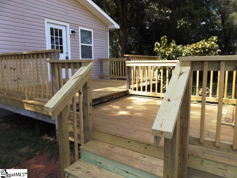 140 Hawkins Circle Inman, SC 29349 - Photo 3 of 27