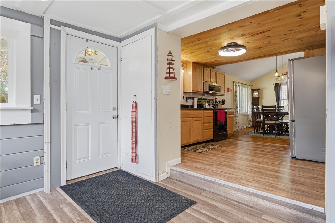 48 Overlea Road North Smithfield, RI 02896 - Photo 11 of 38