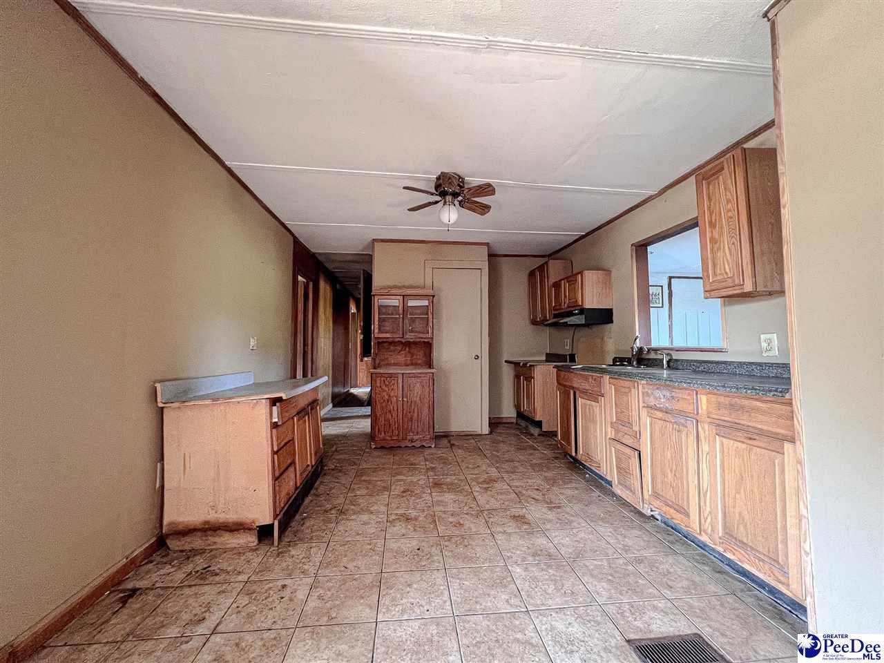 1135 Narrow Paved Road Lynchburg, SC 29080 - Photo 13 of 46 Gallery Image 13