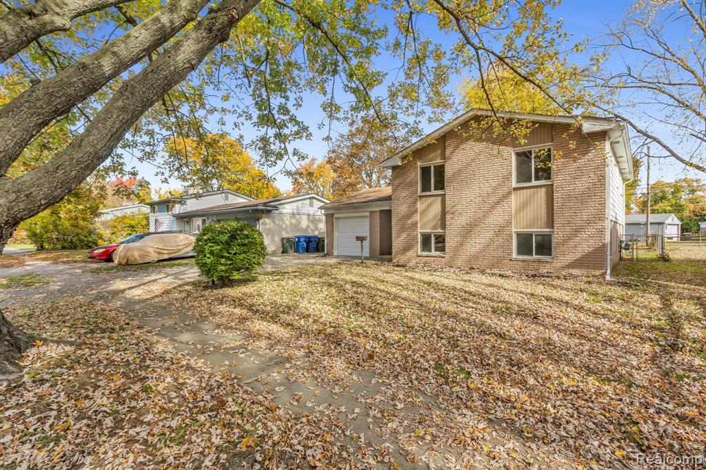 7828 Kaiser Street Canton, MI 48187 - Photo 2 of 32 Gallery Image 2