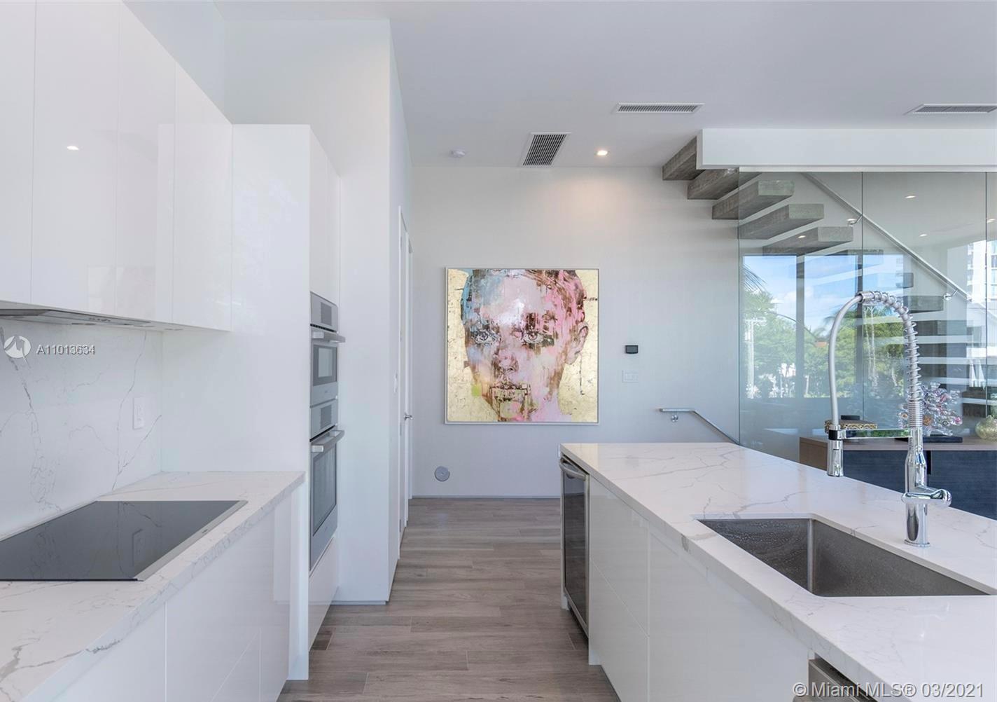 1535 Bay Road Miami Beach, FL 33139 - Photo 5 of 13 Gallery Image 5