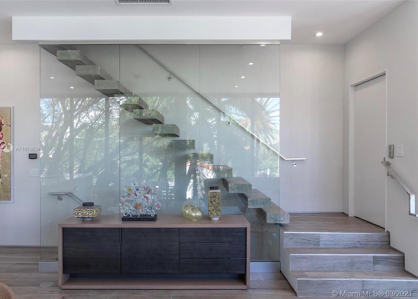 1535 Bay Road Miami Beach, FL 33139 - Photo 9 of 13 Gallery Image 9