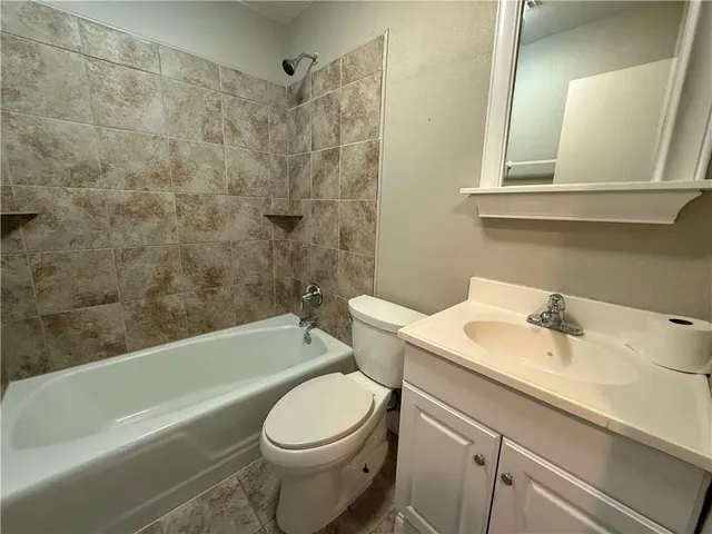 $1,725 | 481 Northwest Woodland Drive, Gainesville, GA 30501