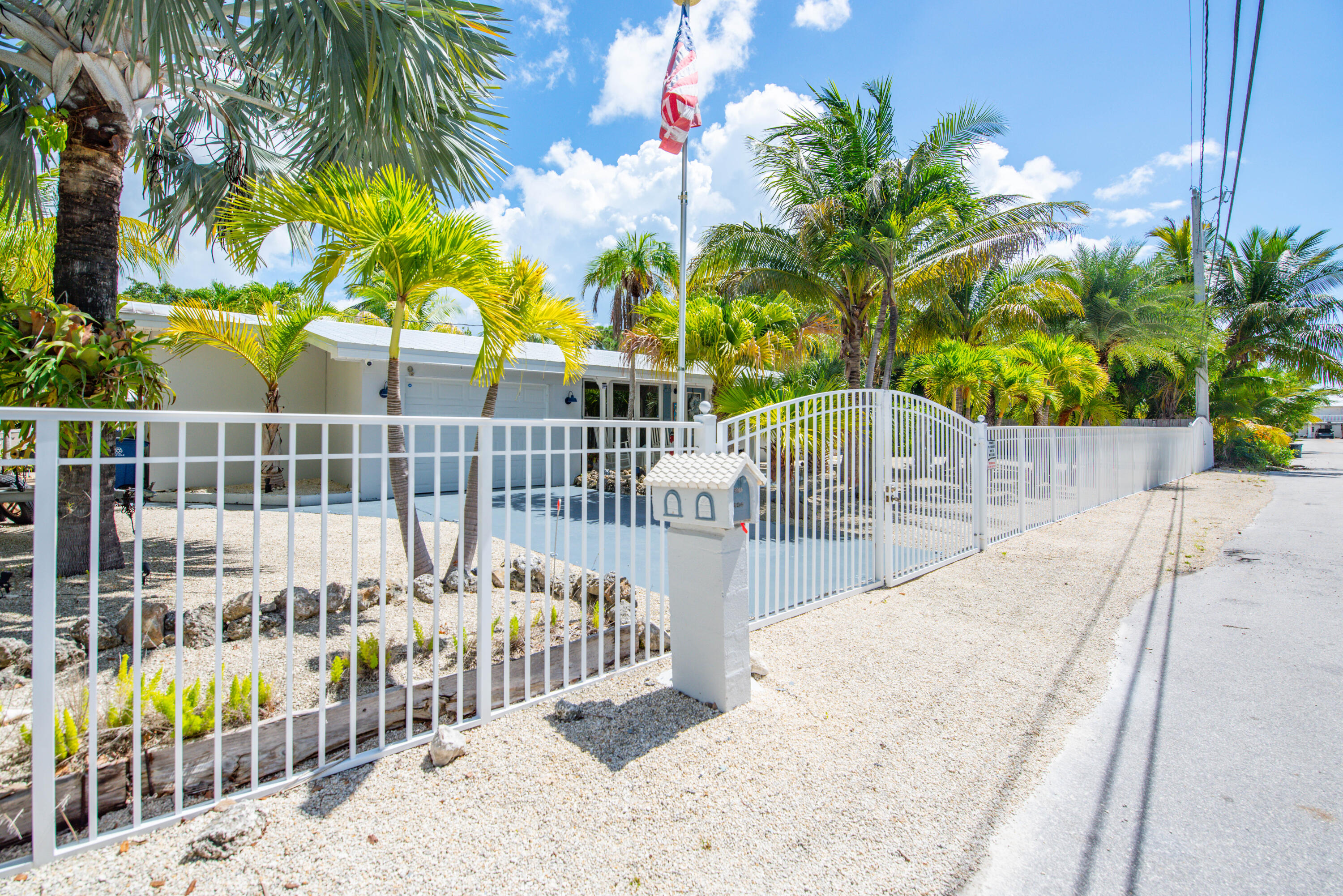29013 Marigold Drive Big Pine Key, FL 33043 - Photo 46 of 52 gate closed