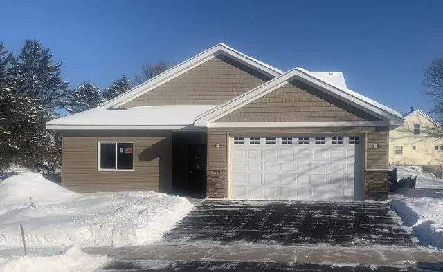 $270,000 | 2075 Langston Lane Northeast, St. Michael, MN 55376