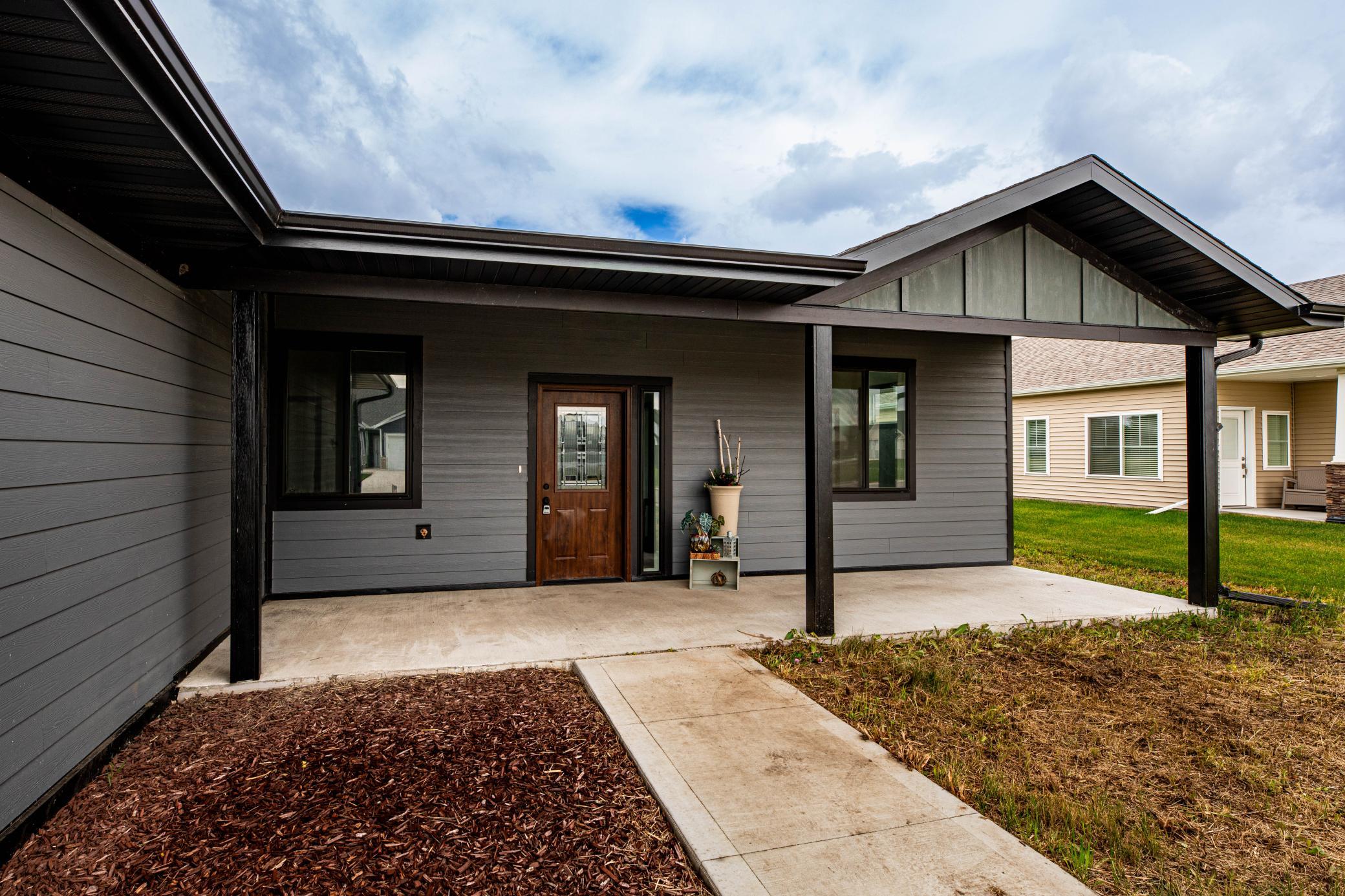 4712 Hampton Loop South Moorhead, MN 56560 - Photo 3 of 36
