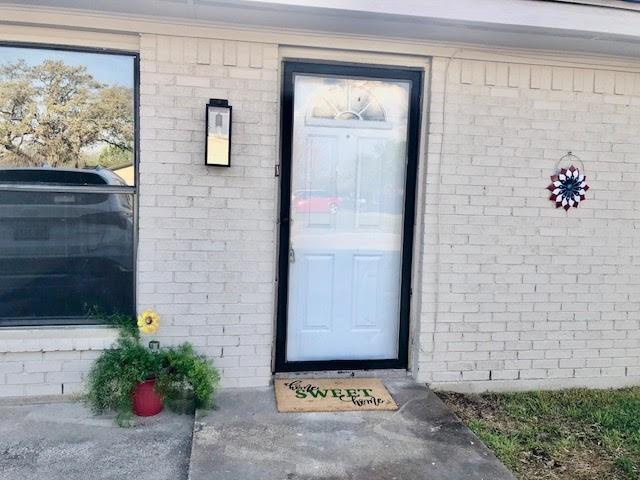 409 North Cedar Street Springtown, TX 76082 - Photo 3 of 8