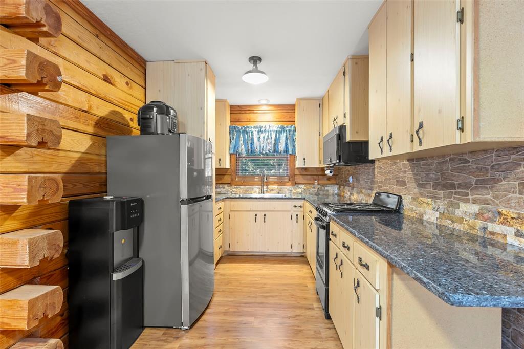 809 Cardinal Avenue Palm Harbor, FL 34683 - Photo 42 of 66