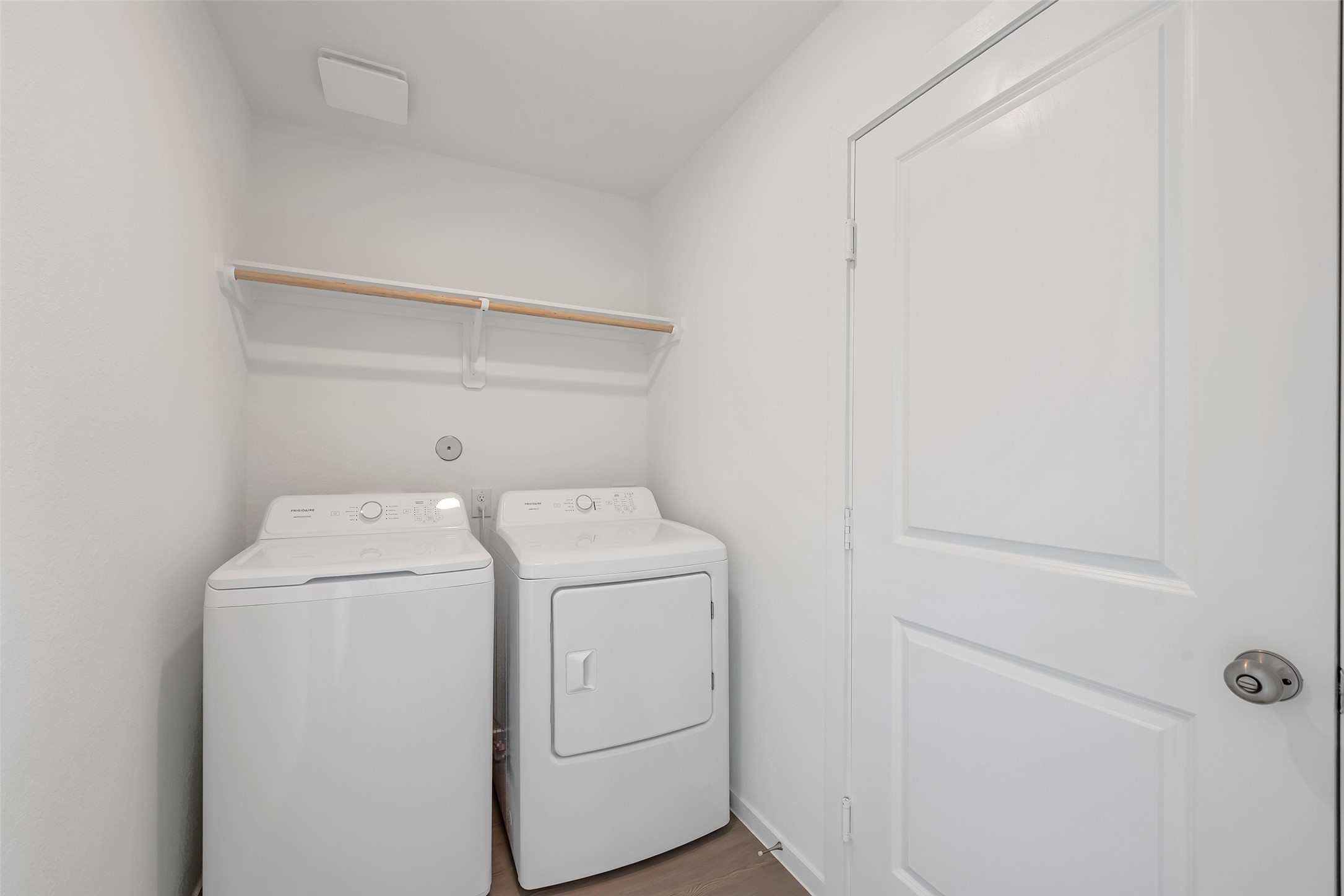18739 Barrichello Drive Conroe, TX 77306 - Photo 13 of 15 a utility room with dryer and washer