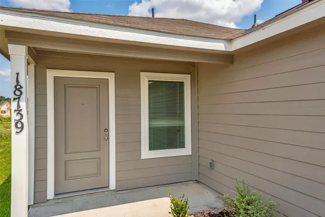 $1,550 | 18739 Barrichello Drive, Conroe, TX 77306