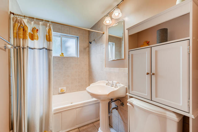 8515 Riverside Avenue Brookfield, IL 60513 - Photo 12 of 27