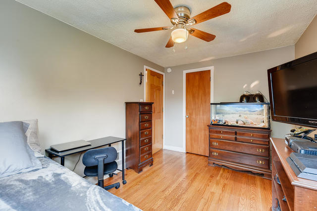 8515 Riverside Avenue Brookfield, IL 60513 - Photo 14 of 27