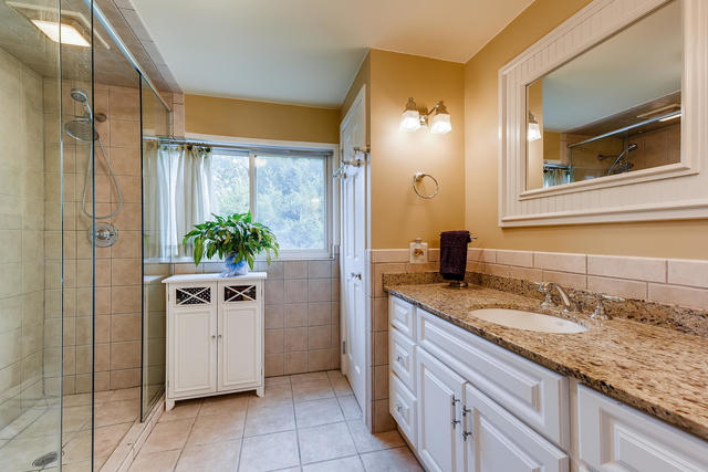 8515 Riverside Avenue Brookfield, IL 60513 - Photo 17 of 27