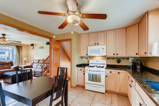 8515 Riverside Avenue Brookfield, IL 60513 - Photo 6 of 27
