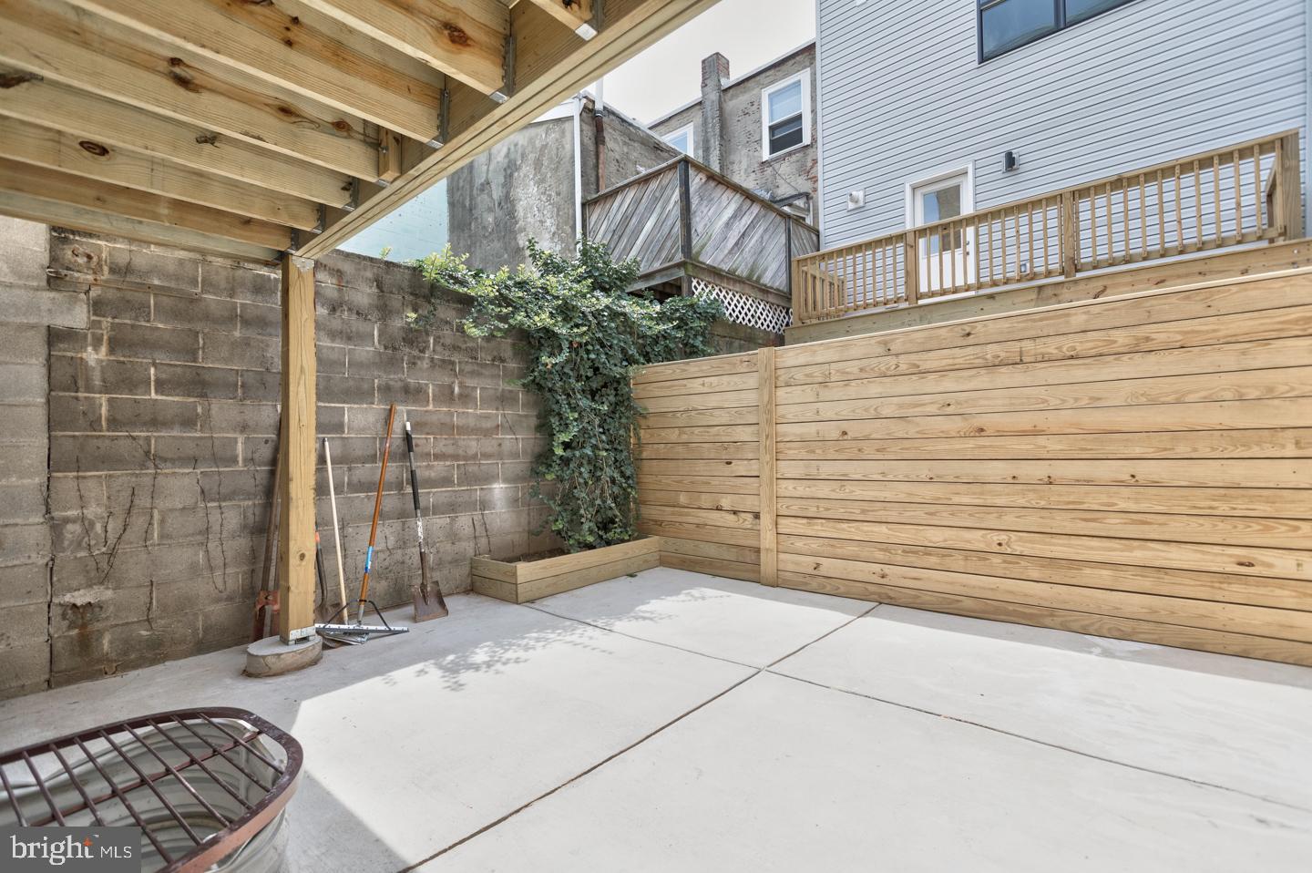 1322 Hope Street, Unit A Philadelphia, PA 19122 - Photo 27 of 30 a view of a backyard with plants