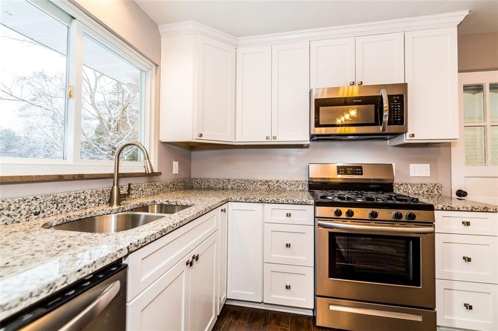 102 Fraser Road Valencia, PA 16059 - Photo 6 of 25 Gallery Image 6