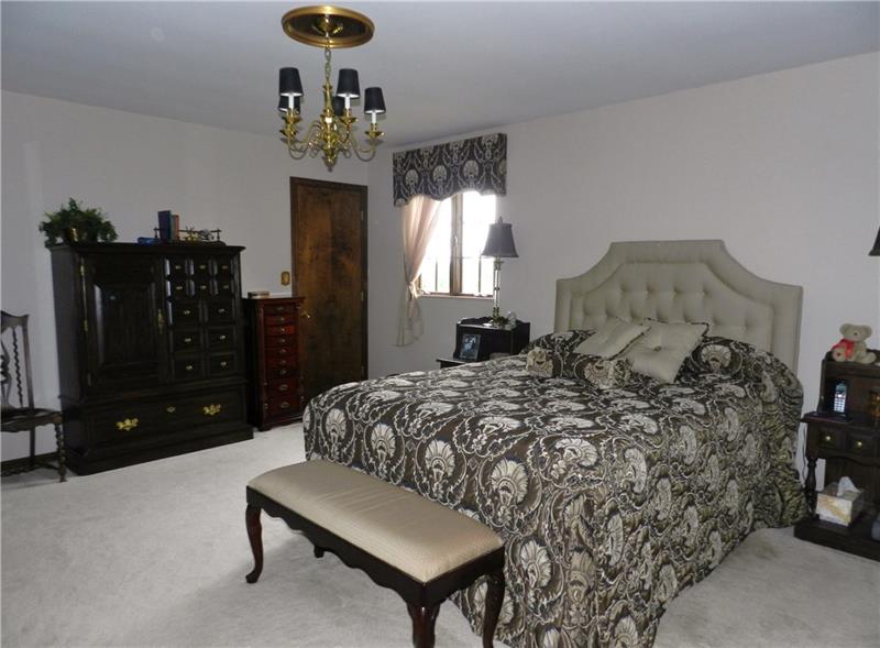 2699 New Butler Road New Castle, PA 16101 - Photo 13 of 23