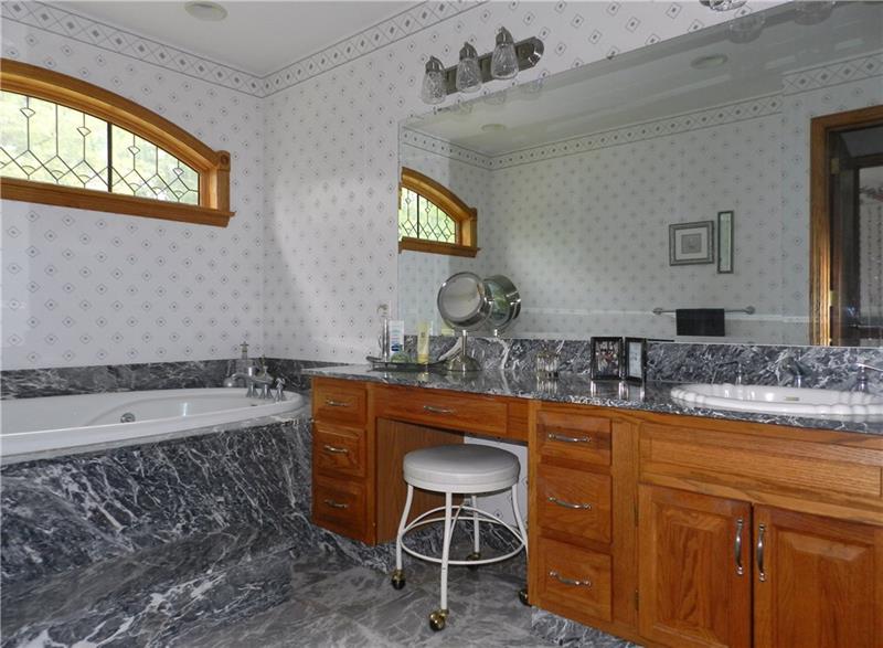 2699 New Butler Road New Castle, PA 16101 - Photo 14 of 23