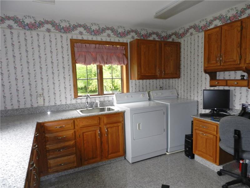 2699 New Butler Road New Castle, PA 16101 - Photo 16 of 23