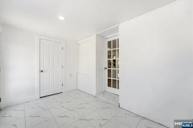 $575,000 | 301 North Grove Street, East Orange, NJ 07017