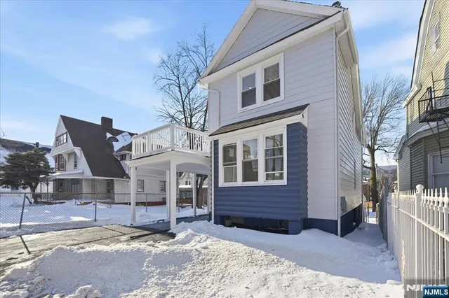 $575,000 | 301 North Grove Street, East Orange, NJ 07017