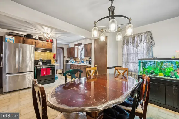 $288,000 | 609 8th Avenue, Lindenwold, NJ 08021