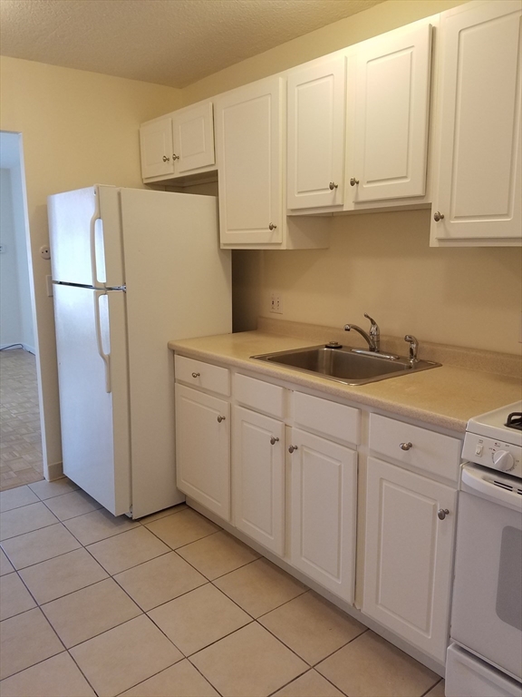 44 Washington Street, Unit 1115 Brookline, MA 02445 - Photo 6 of 13