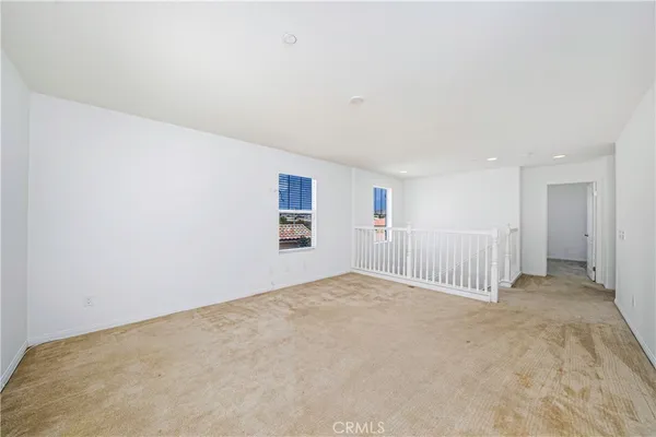 a view of a livingroom with an empty space