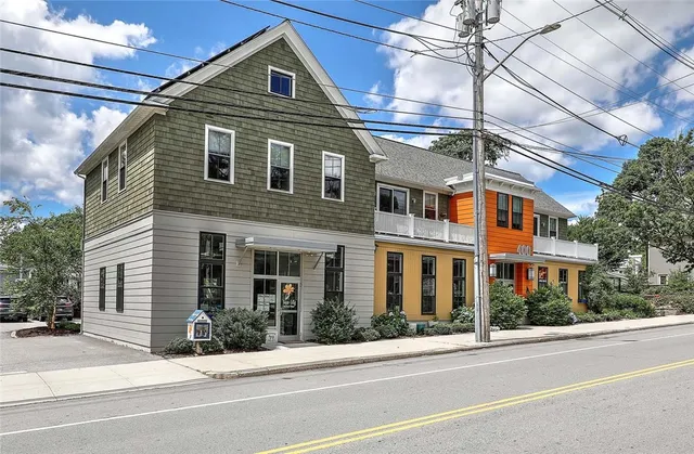 $2,650 | 400 Hope Street, Unit 3, Providence, RI 02906