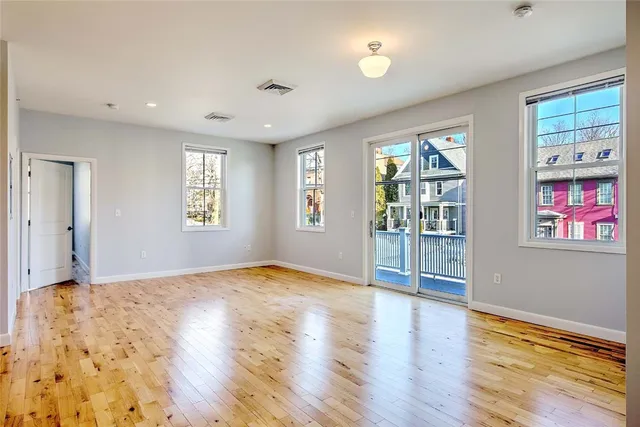 $2,650 | 400 Hope Street, Unit 3, Providence, RI 02906